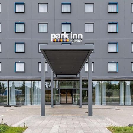 Park Inn By Radisson Vilnius Airport Hotel & Conference Centre Экстерьер фото