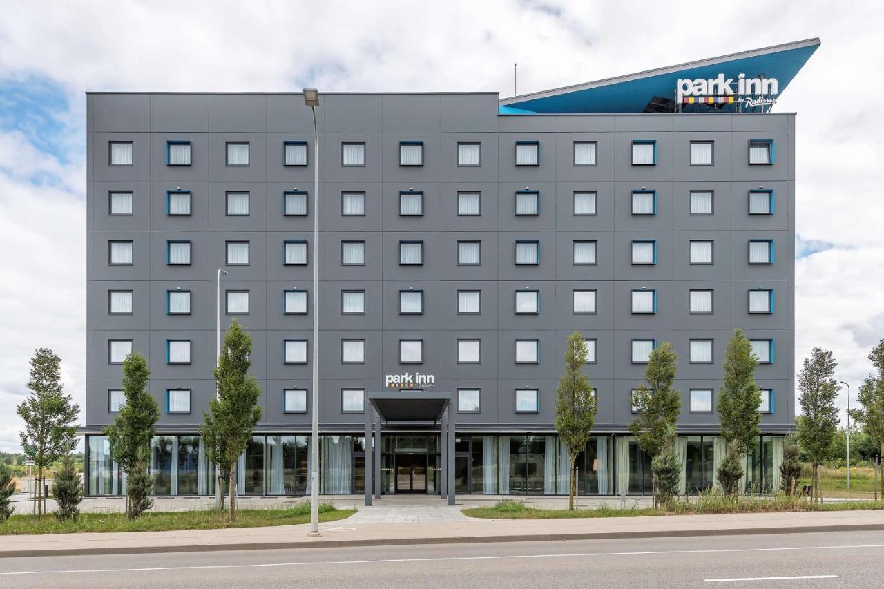 Park Inn By Radisson Vilnius Airport Hotel & Conference Centre Экстерьер фото